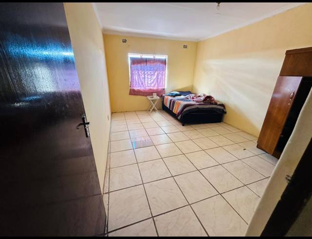 5 BEDROOM HOUSE FOR SALE IN EDENDALE J